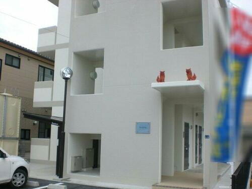 沖縄県那覇市天久１丁目 賃貸マンション