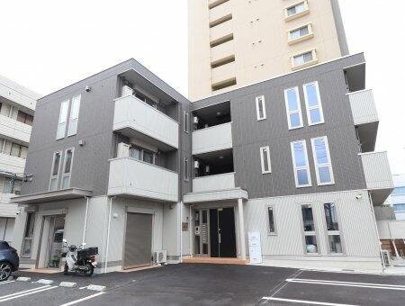 セジュール本荘 3階建