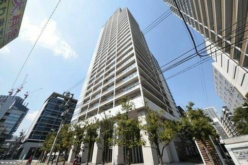 東京都港区芝浦２丁目 地上29階地下1階建 築20年