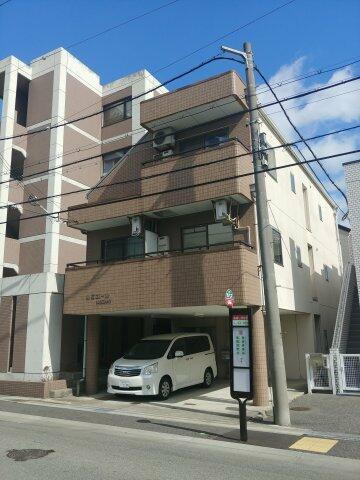 ルミエールＵＯＺＡＫＩ 3階建