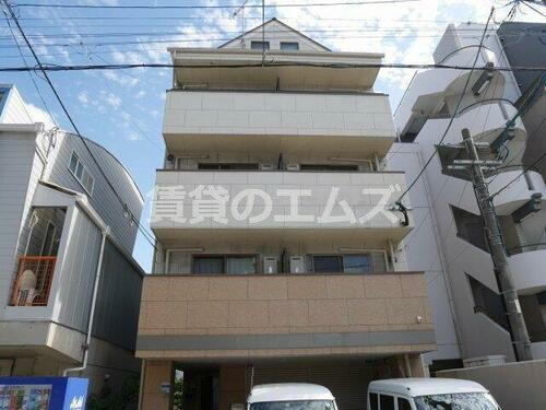 ＢＲＡＮＤ　ＮＥＷ　ＤＡＹ平尾 4階建