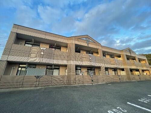 福岡県福岡市東区和白５丁目 2階建