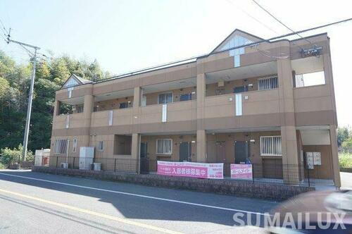 熊本県熊本市東区長嶺東４丁目 2階建