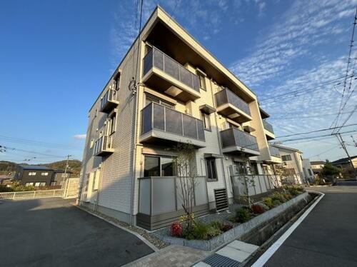 兵庫県加西市北条町横尾 3階建 築2年3ヶ月