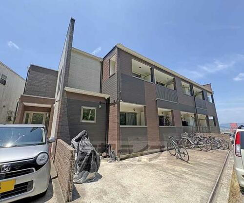 京都府亀岡市曽我部町南条五郎谷 2階建