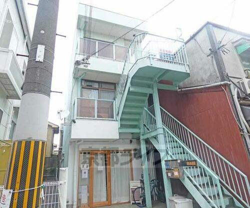 京都府京都市上京区葭屋町通出水上る亀屋町 3階建