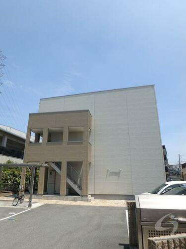大阪府堺市北区中百舌鳥町１丁 3階建 築10年3ヶ月