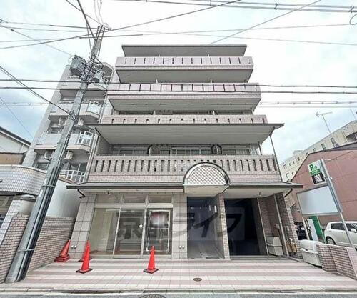京都府京都市東山区大和大路通四条下る２丁目亀井町 5階建