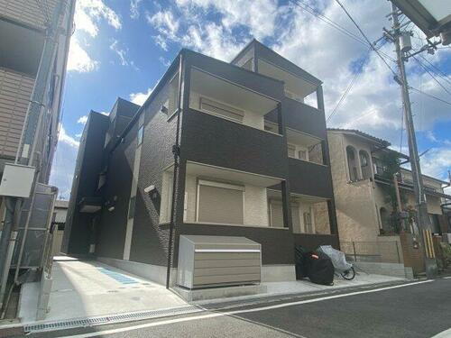 奈良県大和郡山市西岡町 築1年8ヶ月 3階建