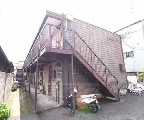 京都府宇治市宇治里尻 2階建