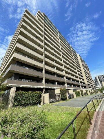 ジオ千里桃山台４番館 地上15階地下1階建