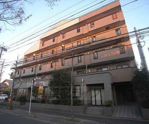 壱番館白川 5階建