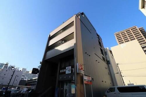 プティ・ハイム本町 6階建