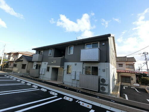 新潟県新潟市西区小針西１丁目 2階建 築6年8ヶ月