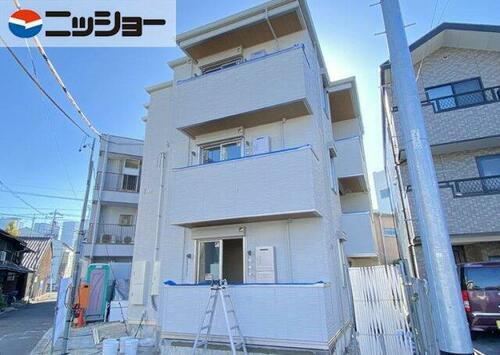 十王マンション 3階建