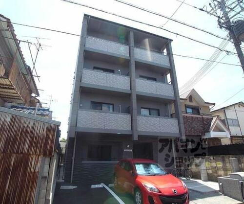 Ｒｅｑｕｉｅ深草 4階建