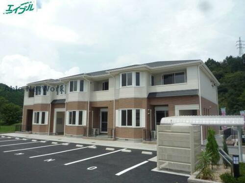 三重県津市白山町岡 賃貸アパート