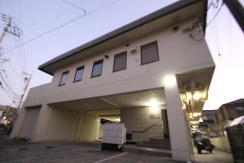 ＥＳＴ中筋 3階建