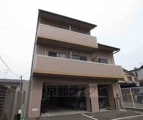 アマルフィ山科 地上3階地下1階建