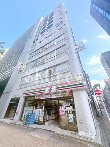 東京都新宿区新宿１丁目 11階建