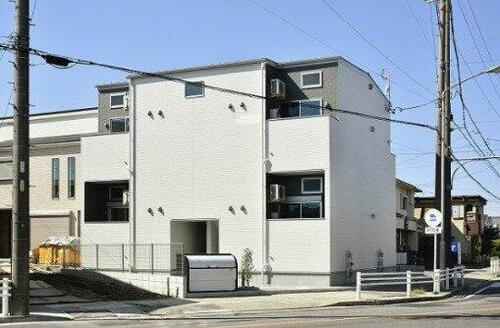 愛知県名古屋市西区平出町 2階建 築8年8ヶ月