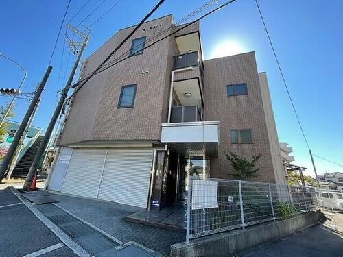 大阪府池田市豊島南１丁目 築27年11ヶ月 3階建