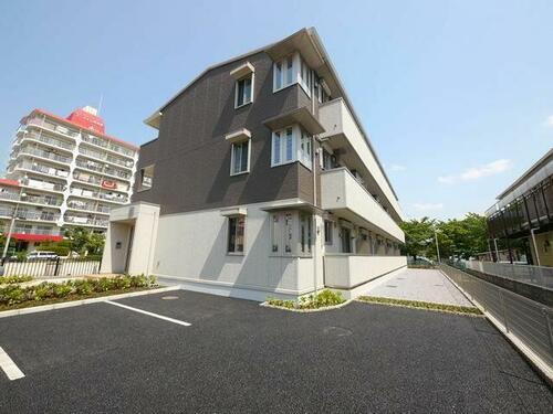 埼玉県蕨市北町５丁目 3階建 築11年9ヶ月