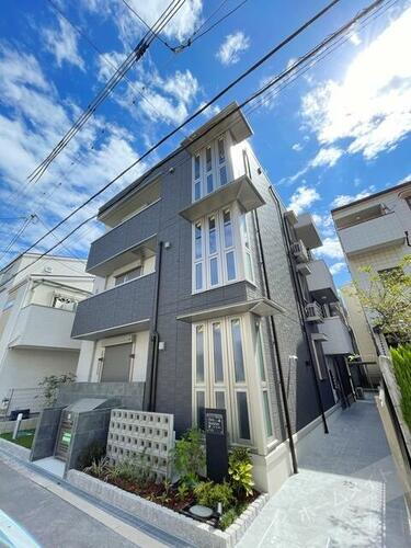 ザ・バンダイ 3階建