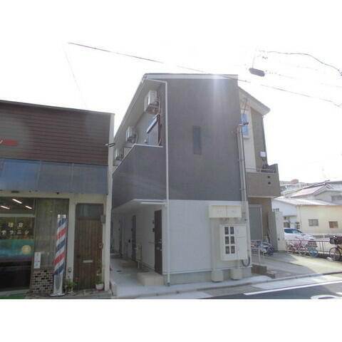 アースクエイク豊２ 2階建