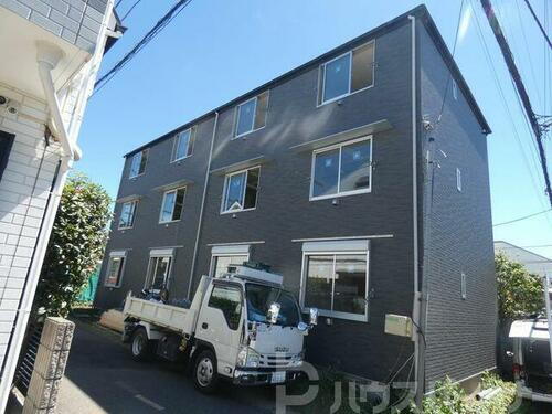千葉県松戸市稔台８丁目 築4年3ヶ月 3階建