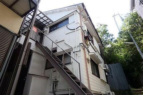 メゾン西山町 2階建