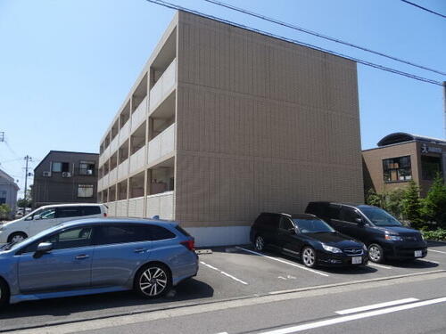 新潟県新潟市中央区南笹口１丁目 3階建 築18年6ヶ月