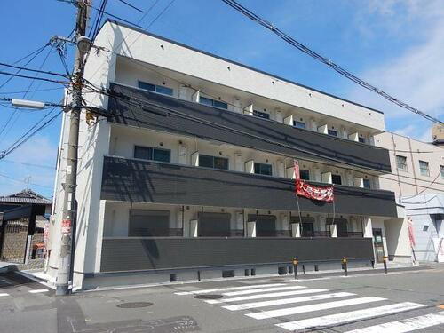 アビタシオン桃谷（旧Ｋ’ｓアビタシオン勝山） 3階建
