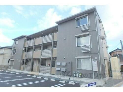 滋賀県栗東市岡 築9年1ヶ月 3階建