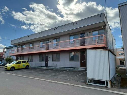 見本林ハイツＢ棟