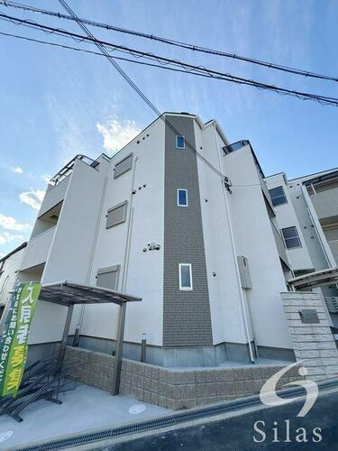 大阪府寝屋川市明和２丁目 築1年7ヶ月 3階建