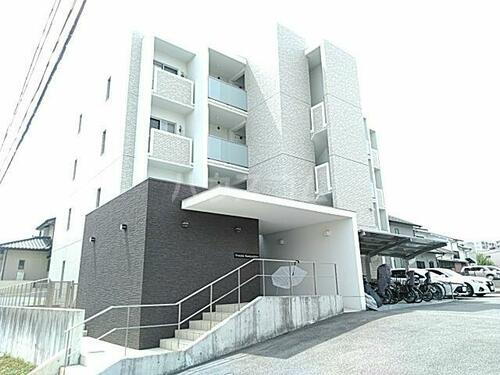 愛知県名古屋市名東区上社２丁目 4階建 築8年4ヶ月