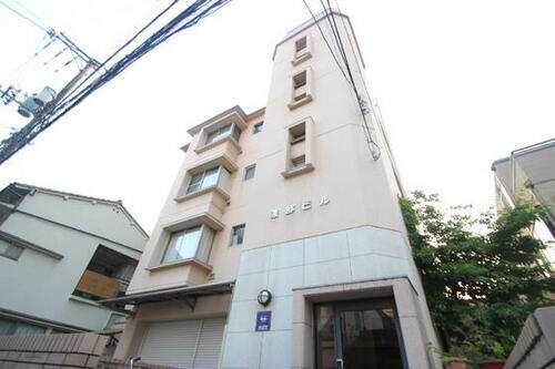 渡部ビル 4階建
