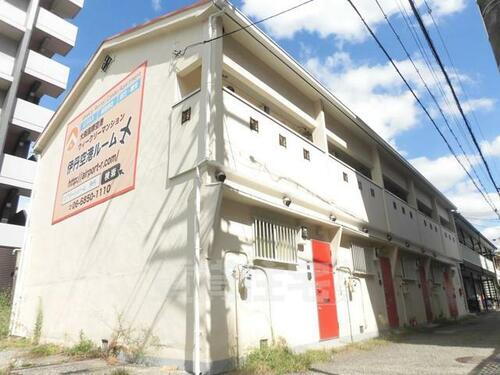 大阪府豊中市螢池西町２丁目 2階建