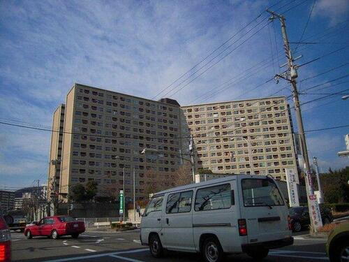 兵庫県神戸市兵庫区菊水町１０丁目 16階建 築52年4ヶ月