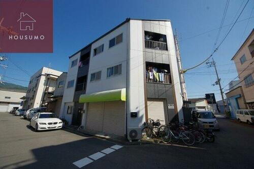 ハイツ宝町 3階建