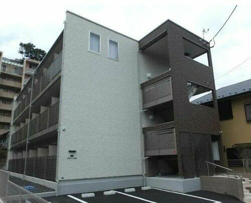 神奈川県横浜市磯子区東町 3階建 築6年8ヶ月