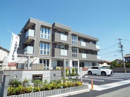 広島県福山市新涯町６丁目 3階建 築8年8ヶ月