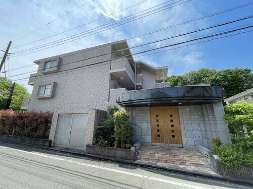 パークサイド松木 3階建