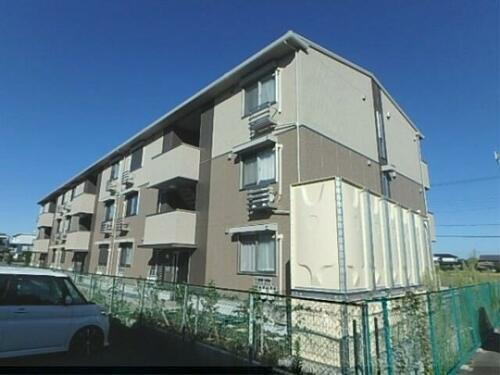 滋賀県栗東市小柿１丁目 築8年12ヶ月 3階建