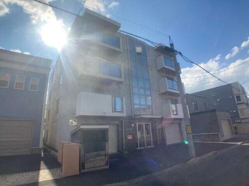 北海道札幌市北区北二十七条西９丁目 4階建 築18年8ヶ月