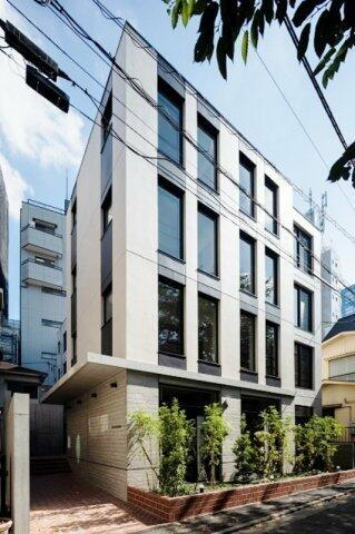 東京都目黒区目黒２丁目 地上4階地下1階建 築3年10ヶ月