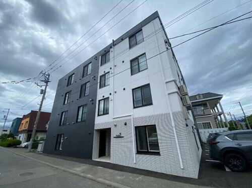 北海道札幌市豊平区月寒西三条５丁目 築2年8ヶ月 4階建