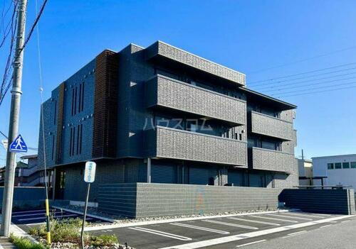 愛知県安城市城南町１丁目 3階建 