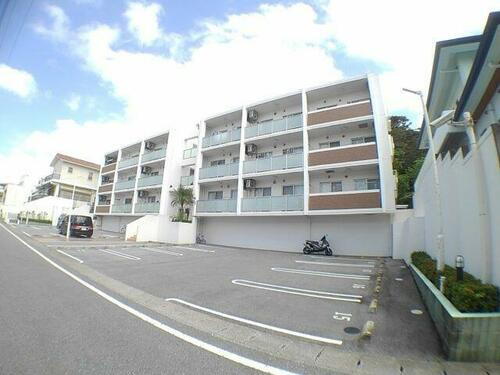 沖縄県中頭郡北中城村字島袋 賃貸マンション